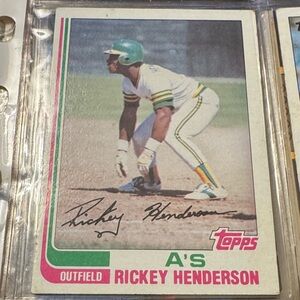 1982 #610 Topps Rickey Henderson A's Baseball Card - Green and Pink Accents
